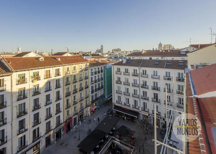 Fabuloso Atico Doble Altura Para 3Pax En Chueca